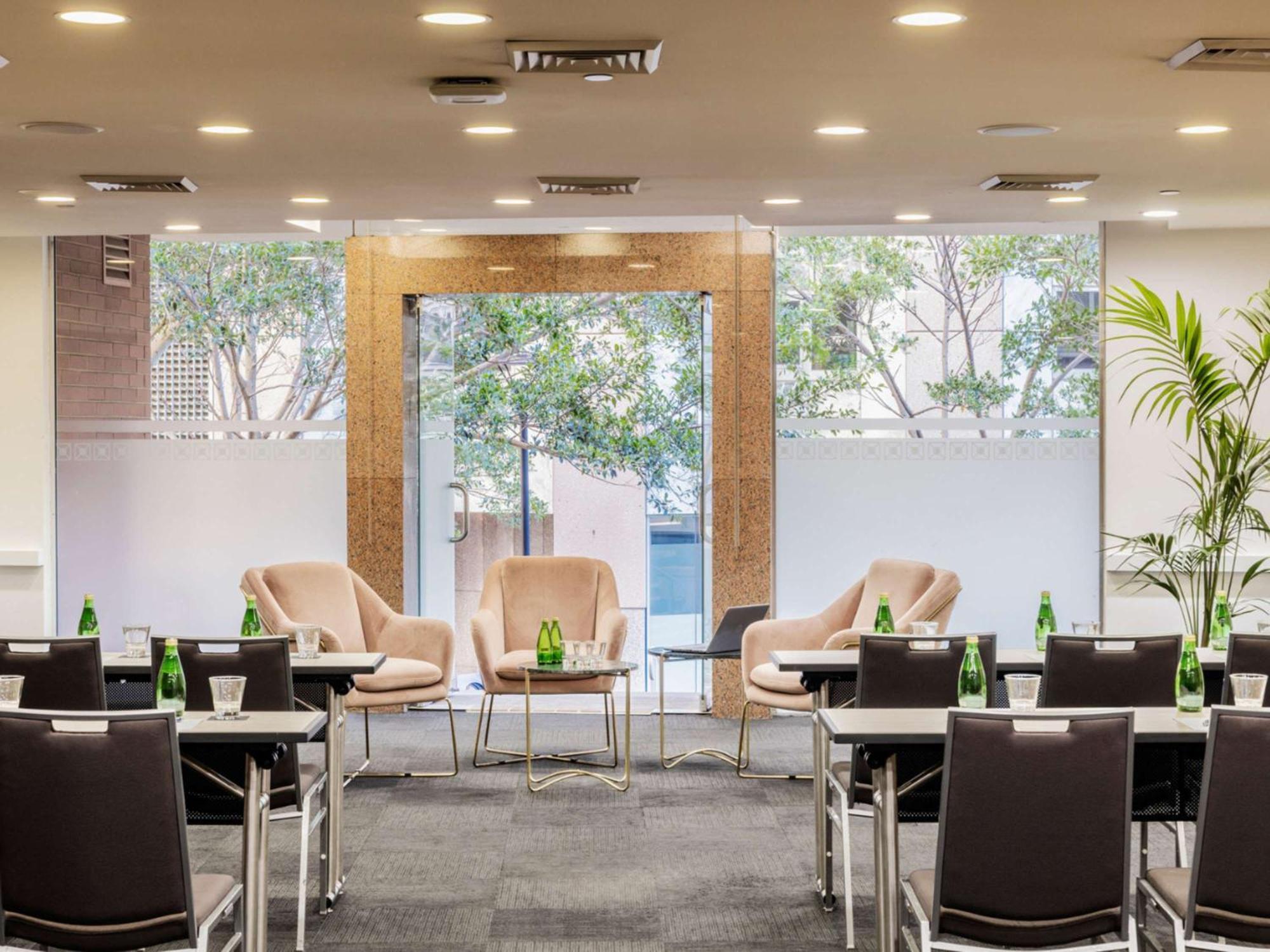 The Sebel Quay West Suites Сидней Экстерьер фото Meeting room