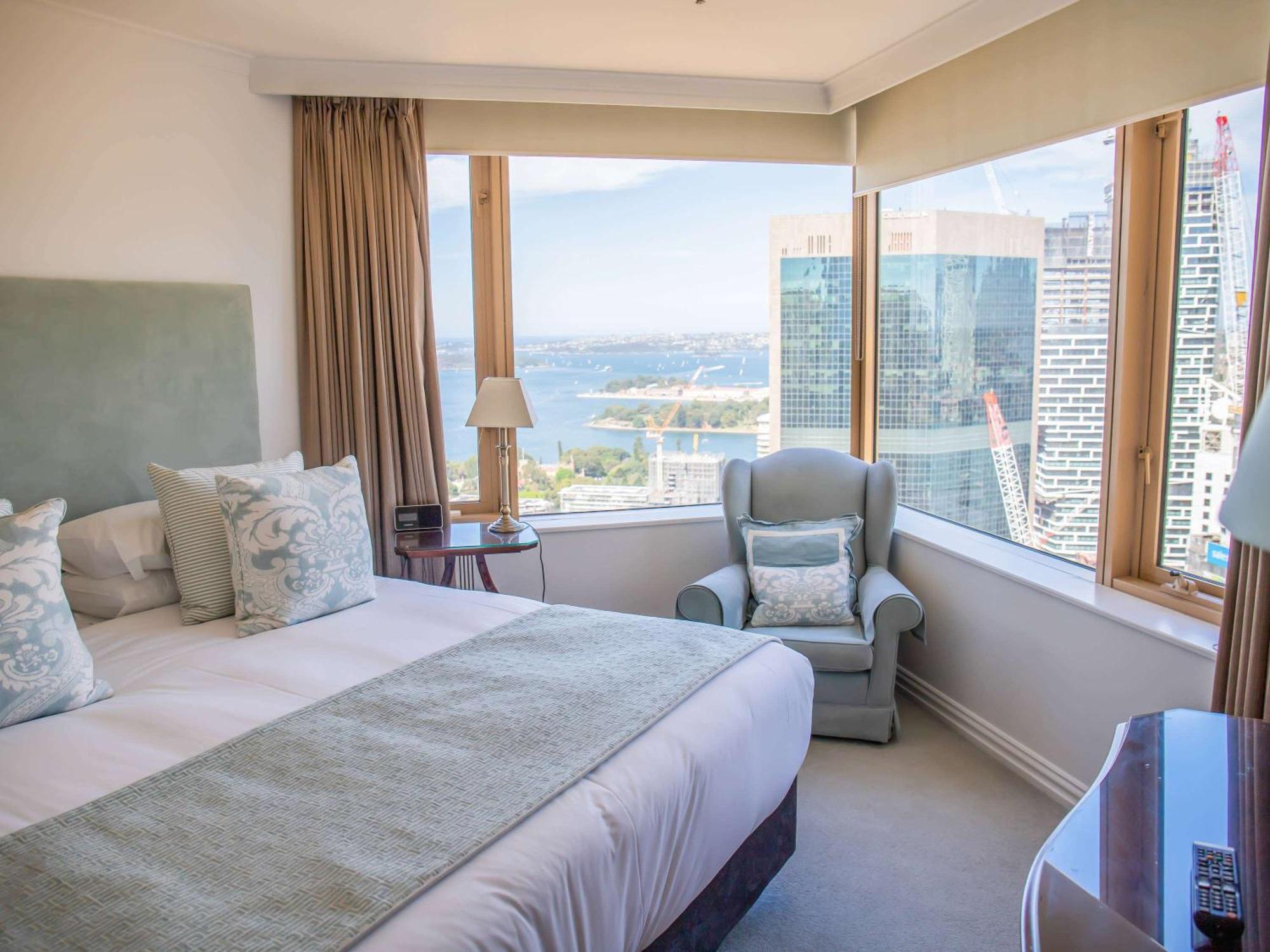 The Sebel Quay West Suites Сидней Экстерьер фото A guest room at the Hotel Indigo San Diego