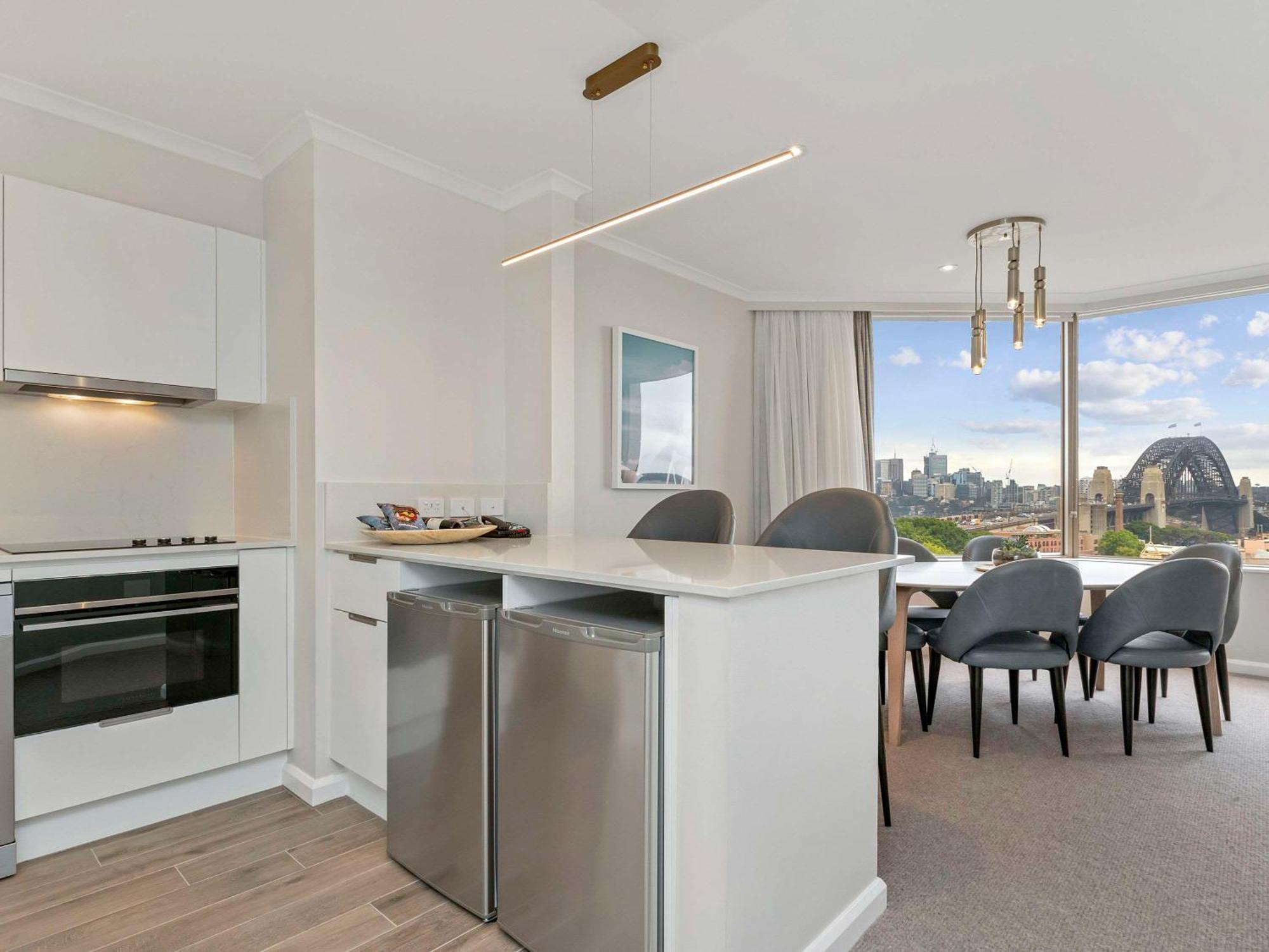 The Sebel Quay West Suites Сидней Экстерьер фото A kitchen in a typical apartment
